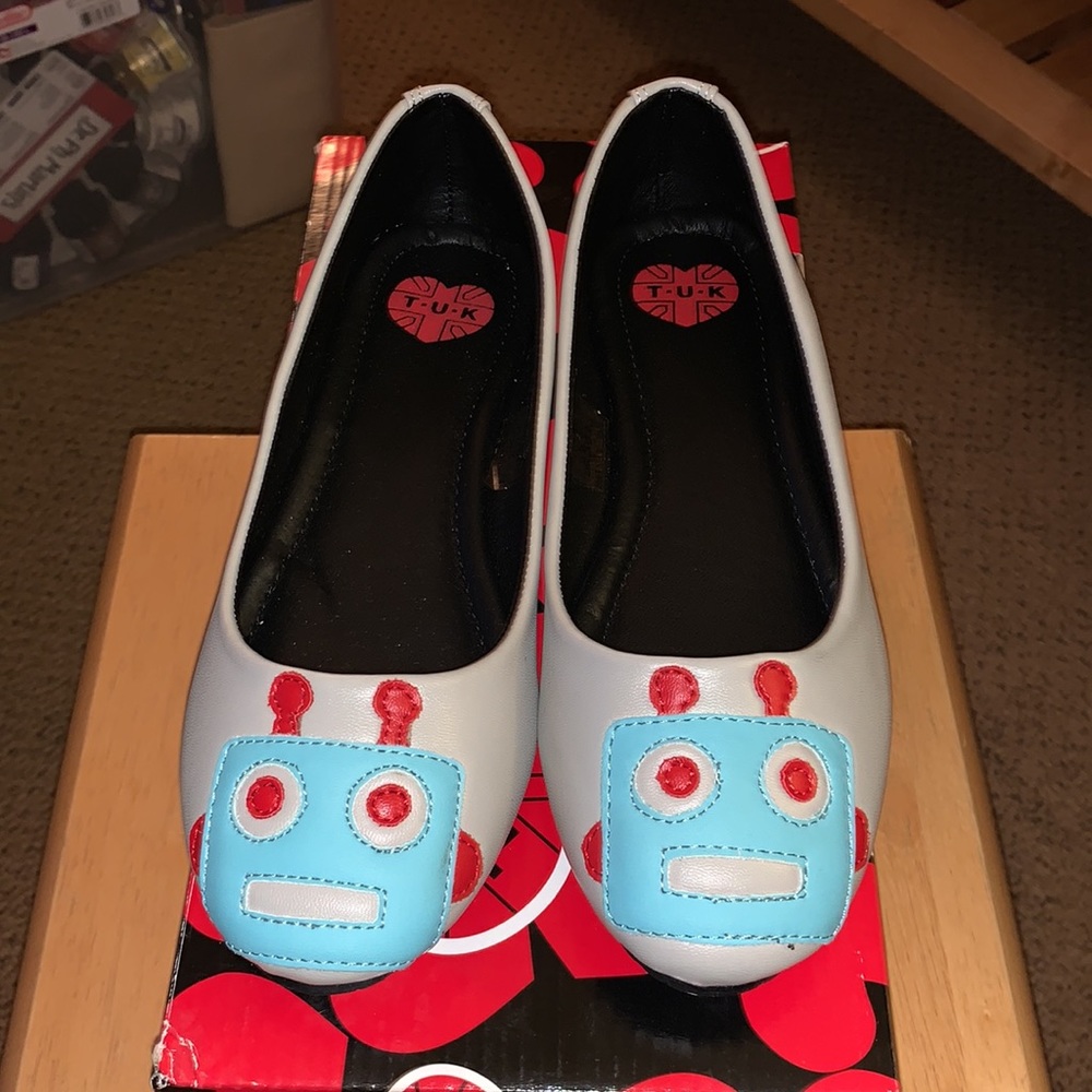 Robot flats